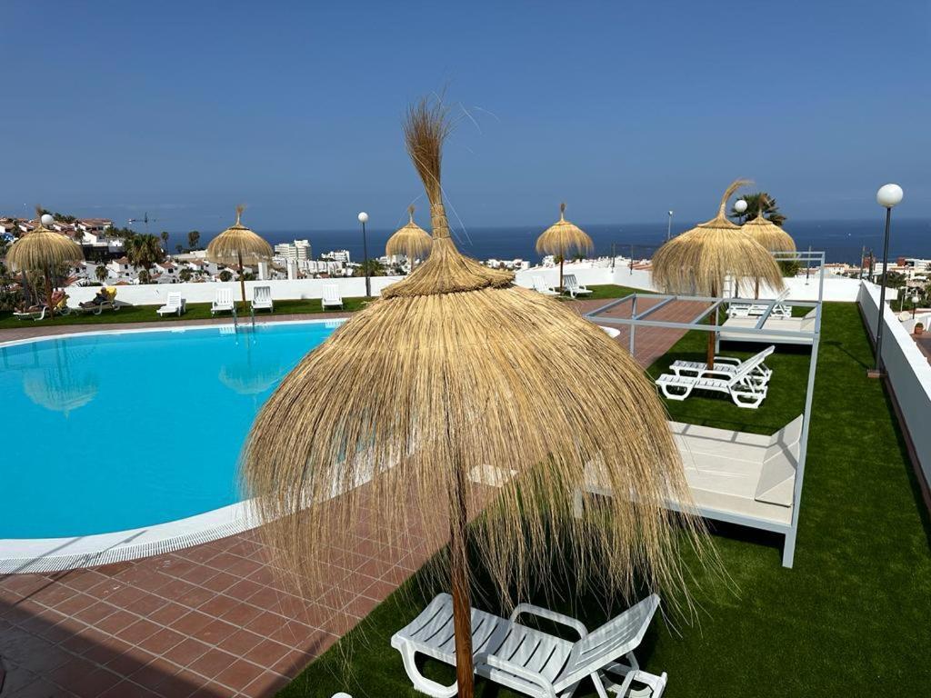 Island Village Ocean View 아데제 외부 사진